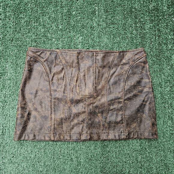 Forever 21 Size LARGE Dark Brown Faux Leather Mini Skirt High Waist Front Zip - Picture 1 of 7
